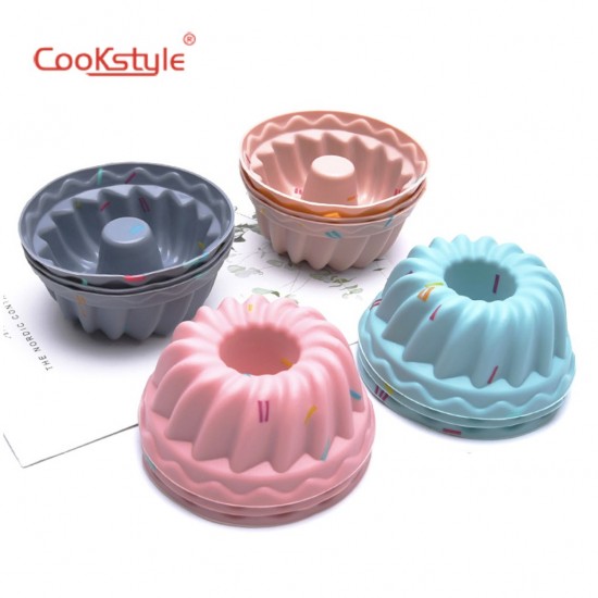 Silicone cake tin 