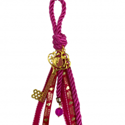 ΓΟΥΡΙ 2026 ΜΕ ΧΡΥΣΟ ΚΛΕΙΔΙ ΚΑΙ ΦΟΥΞΙΑ ΚΟΡΔΕΛΕΣ